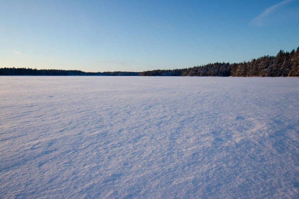 Meikojärven ulappa jäässä